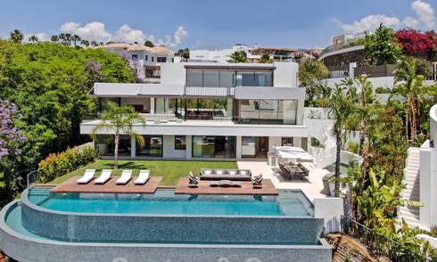 Move-in ready luxury modern villa for sale with stunning views in La Quinta, a golf community in Marbella - Benahavís 801072