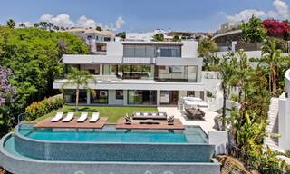 Move-in ready luxury modern villa for sale with stunning views in La Quinta, a golf community in Marbella - Benahavís 801072