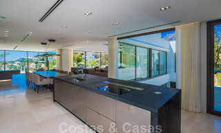 Move-in ready luxury modern villa for sale with stunning views in La Quinta, a golf community in Marbella - Benahavís 801073 