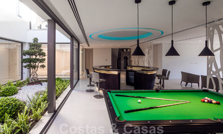 Move-in ready luxury modern villa for sale with stunning views in La Quinta, a golf community in Marbella - Benahavís 801077 