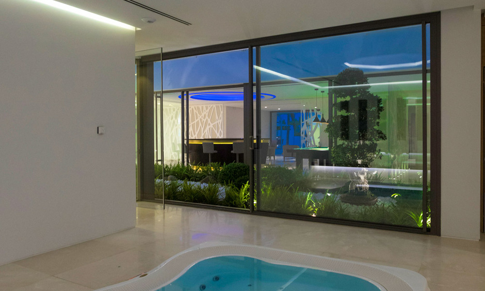 Move-in ready luxury modern villa for sale with stunning views in La Quinta, a golf community in Marbella - Benahavís 801082