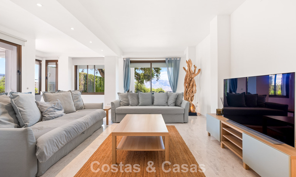 Spacious apartment with huge private garden and stunning views for sale East of Marbella 801413