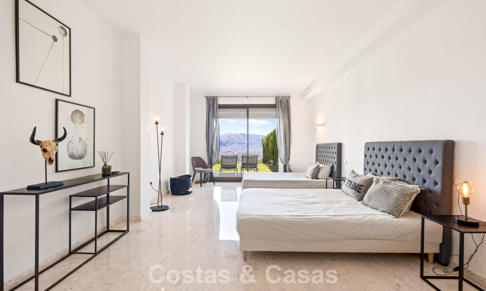 Spacious apartment with huge private garden and stunning views for sale East of Marbella 801441