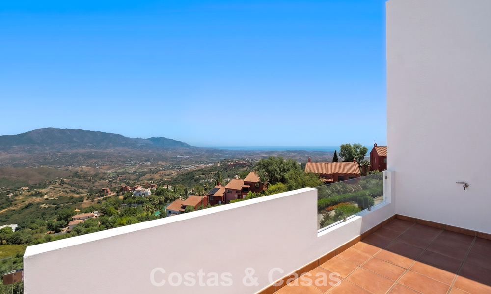 Spacious, modern penthouse with panoramic views for sale East of Marbella 801488