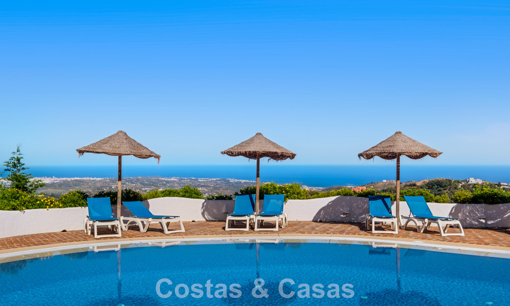 Spacious, modern penthouse with panoramic views for sale East of Marbella 801496