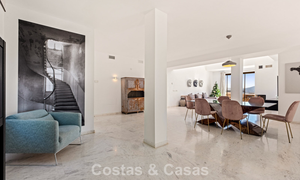 Spacious, modern penthouse with panoramic views for sale East of Marbella 801499