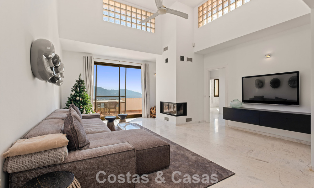 Spacious, modern penthouse with panoramic views for sale East of Marbella 801509