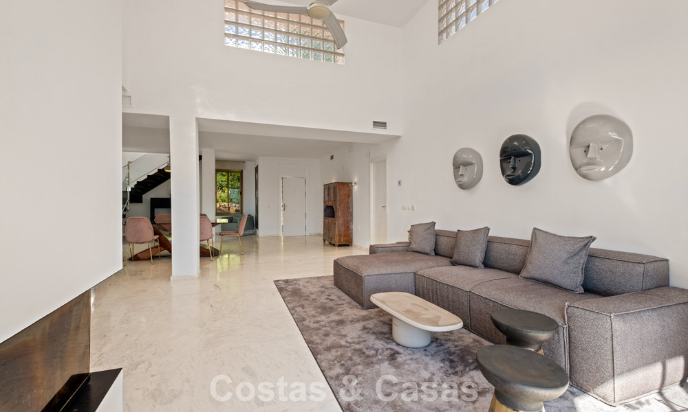 Spacious, modern penthouse with panoramic views for sale East of Marbella 801512