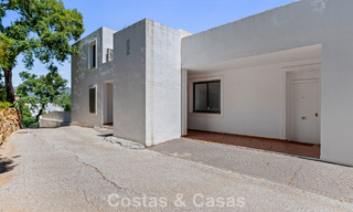 Spacious, modern penthouse with panoramic views for sale East of Marbella 801524 