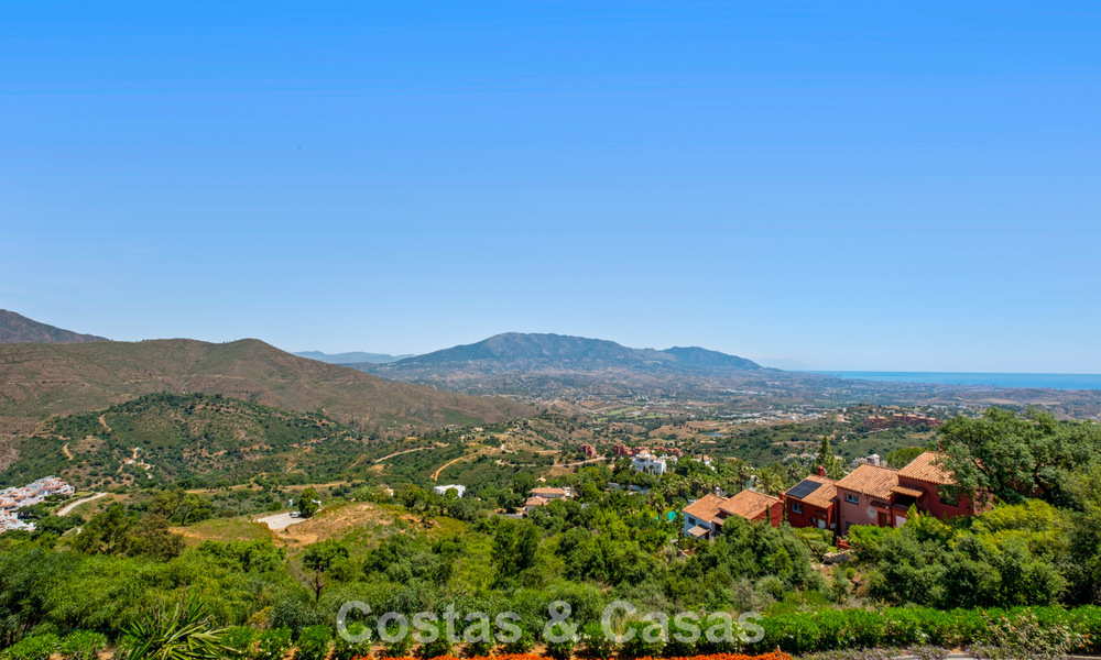 Spacious, modern penthouse with panoramic views for sale East of Marbella 801531