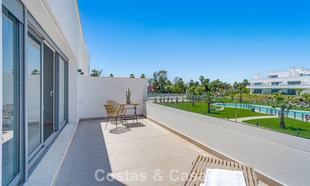 Brand-new luxury apartment for sale at walking distance to the beach on the New Golden Mile between Marbella and Estepona 801545