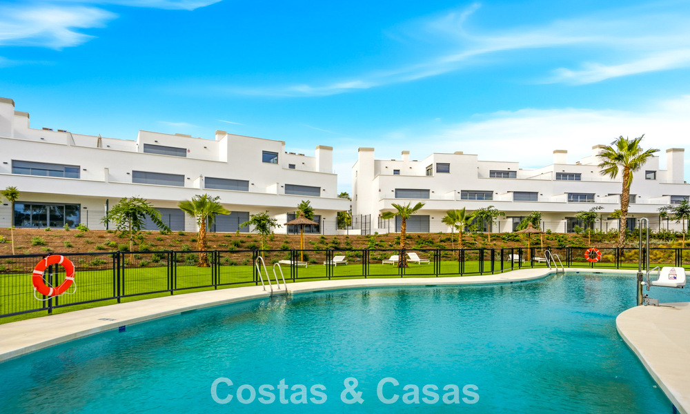 Brand-new luxury apartment for sale at walking distance to the beach on the New Golden Mile between Marbella and Estepona 801571