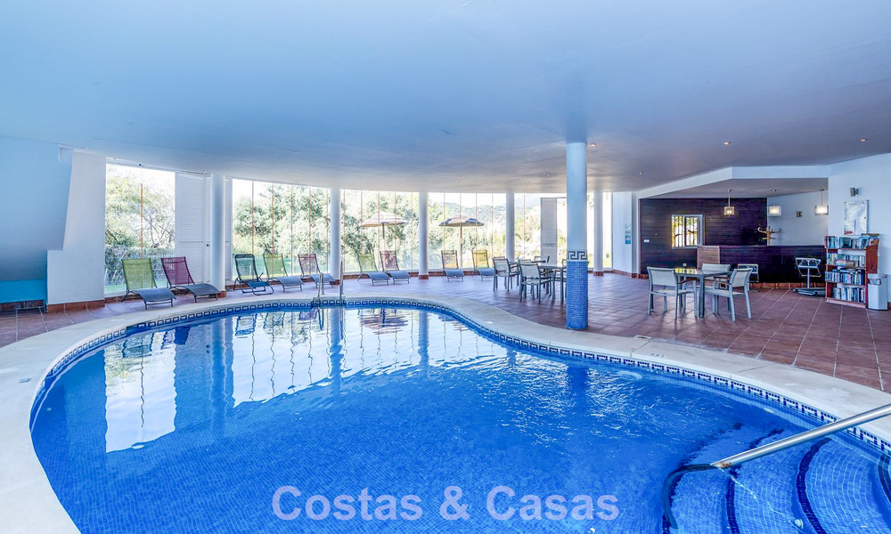 Spacious 4-bedroom apartment with panoramic views for sale in the hills of Marbella - Benahavís 801712