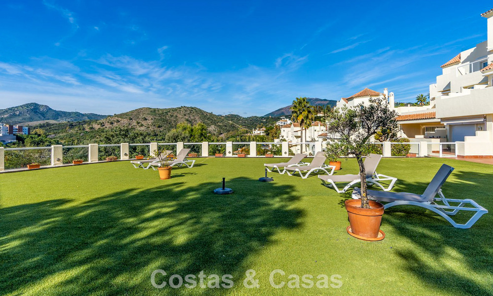 Spacious 4-bedroom apartment with panoramic views for sale in the hills of Marbella - Benahavís 801715