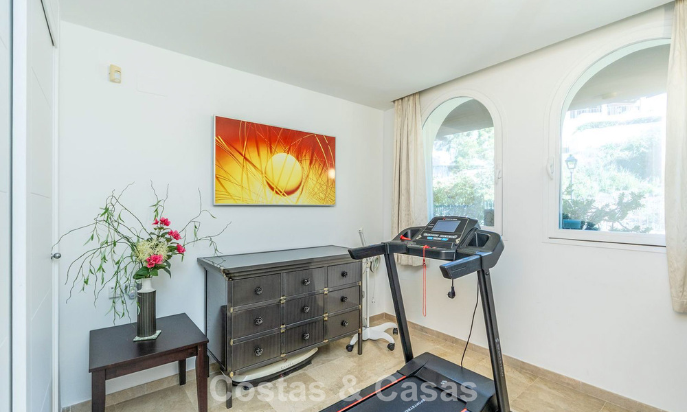 Spacious 4-bedroom apartment with panoramic views for sale in the hills of Marbella - Benahavís 801732