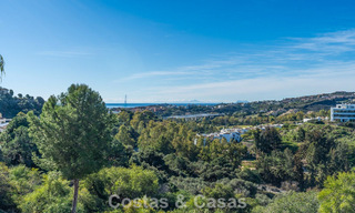 Spacious 4-bedroom apartment with panoramic views for sale in the hills of Marbella - Benahavís 801735 