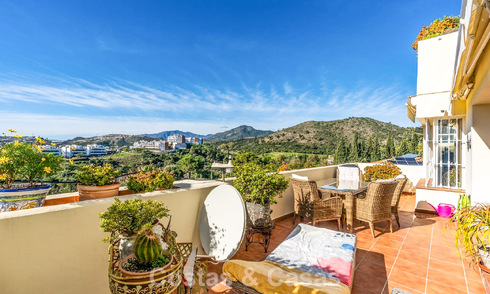 Spacious 4-bedroom apartment with panoramic views for sale in the hills of Marbella - Benahavís 801737