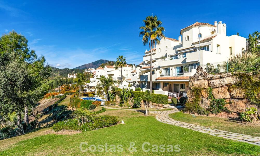 Spacious 4-bedroom apartment with panoramic views for sale in the hills of Marbella - Benahavís 801738