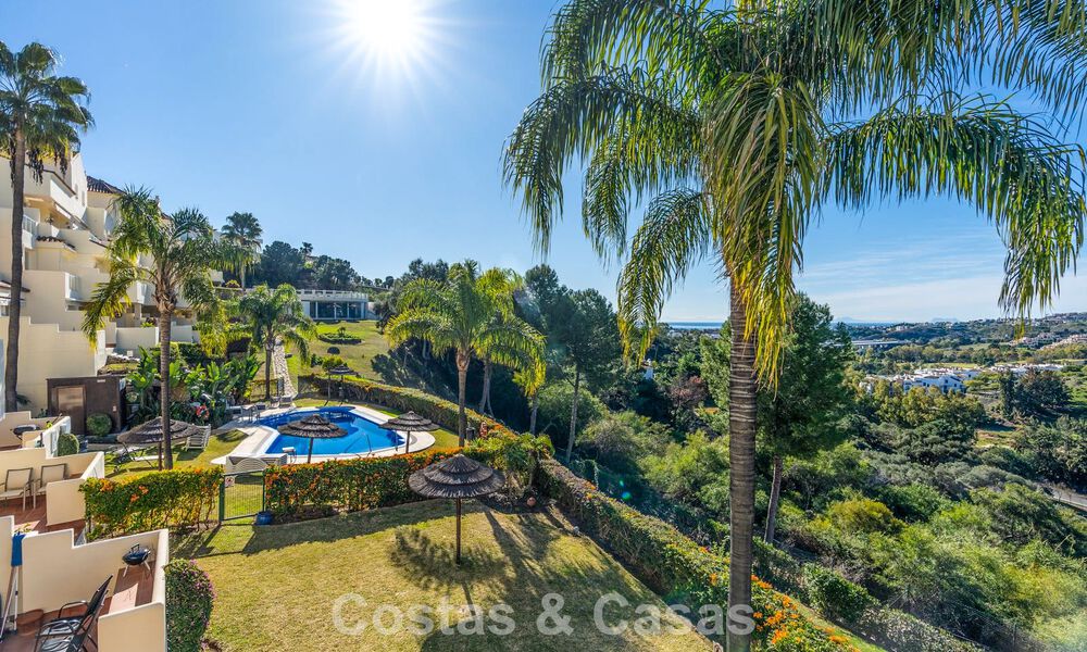 Spacious 4-bedroom apartment with panoramic views for sale in the hills of Marbella - Benahavís 801739