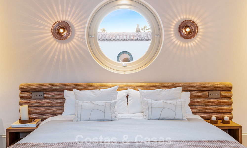 Elegant villa with french provençal influences for sale in prestigious Nueva Andalucía, Marbella 801745