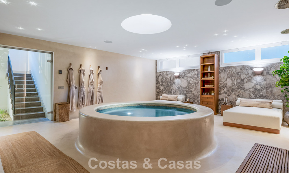 Elegant villa with french provençal influences for sale in prestigious Nueva Andalucía, Marbella 801746