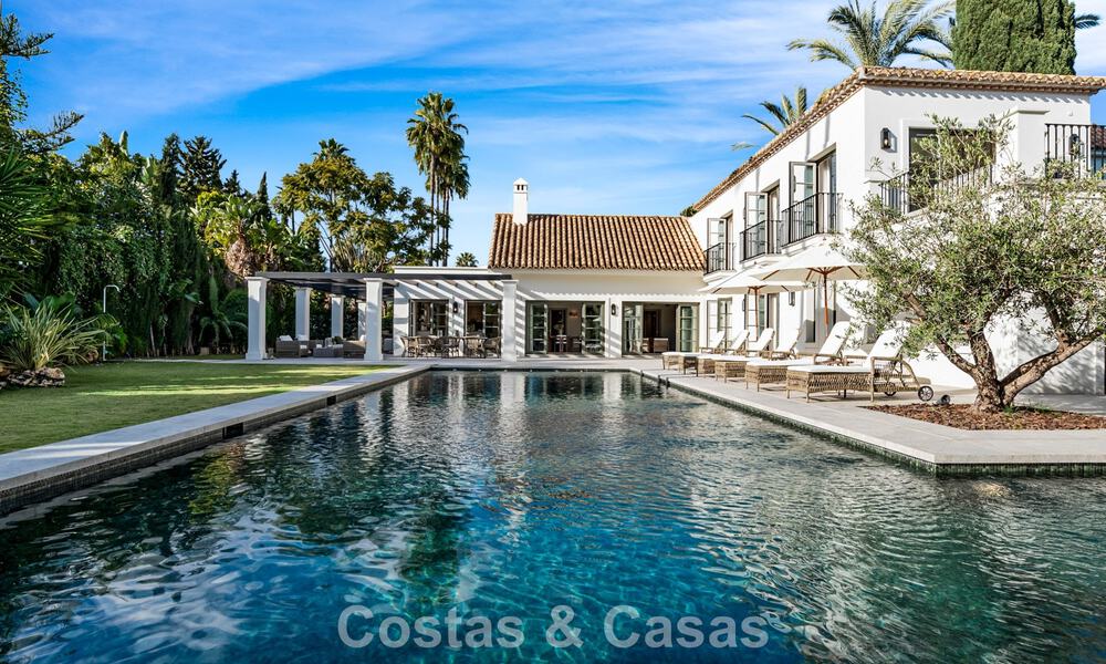 Elegant villa with french provençal influences for sale in prestigious Nueva Andalucía, Marbella 801751