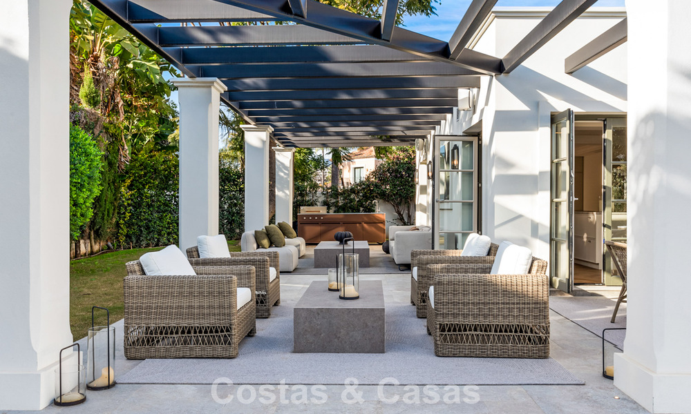Elegant villa with french provençal influences for sale in prestigious Nueva Andalucía, Marbella 801762
