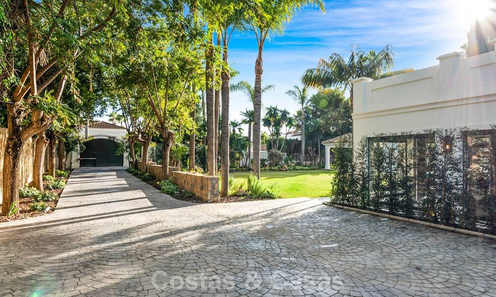 Elegant villa with french provençal influences for sale in prestigious Nueva Andalucía, Marbella 801764