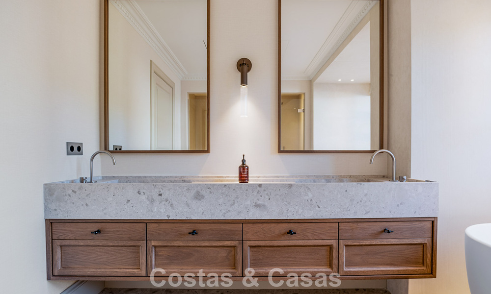 Elegant villa with french provençal influences for sale in prestigious Nueva Andalucía, Marbella 801778