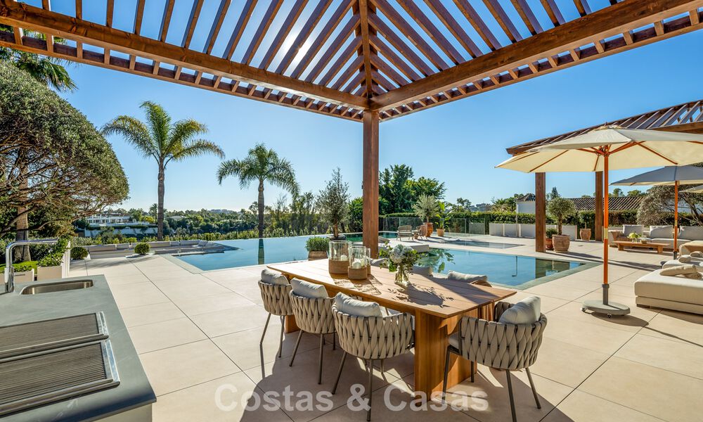Contemporary mediterranean luxury villa for sale, frontline golf in a prestigious golf community of Nueva Andalucía, Marbella 801909