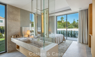 Contemporary mediterranean luxury villa for sale, frontline golf in a prestigious golf community of Nueva Andalucía, Marbella 801913 