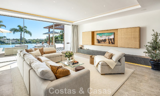 Contemporary mediterranean luxury villa for sale, frontline golf in a prestigious golf community of Nueva Andalucía, Marbella 801916 