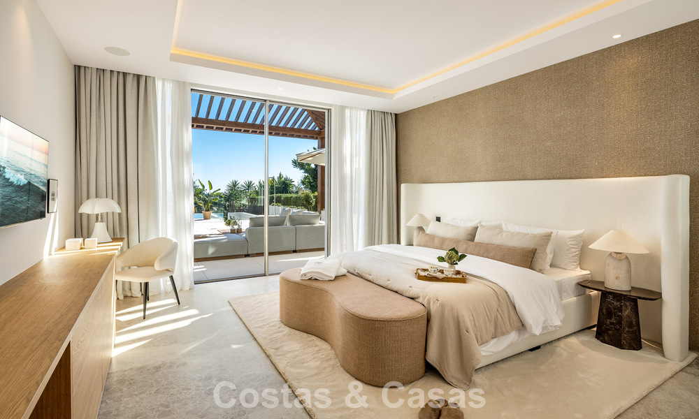 Contemporary mediterranean luxury villa for sale, frontline golf in a prestigious golf community of Nueva Andalucía, Marbella 801922