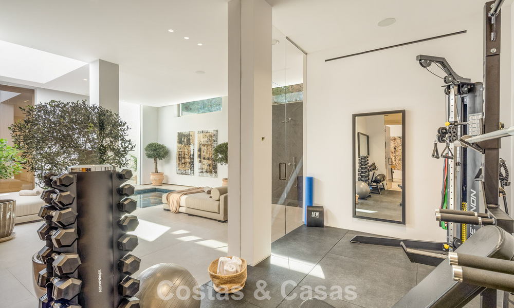 Contemporary mediterranean luxury villa for sale, frontline golf in a prestigious golf community of Nueva Andalucía, Marbella 801927
