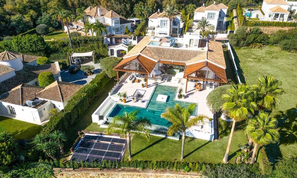 Contemporary mediterranean luxury villa for sale, frontline golf in a prestigious golf community of Nueva Andalucía, Marbella 801931