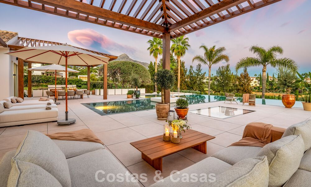 Contemporary mediterranean luxury villa for sale, frontline golf in a prestigious golf community of Nueva Andalucía, Marbella 801935