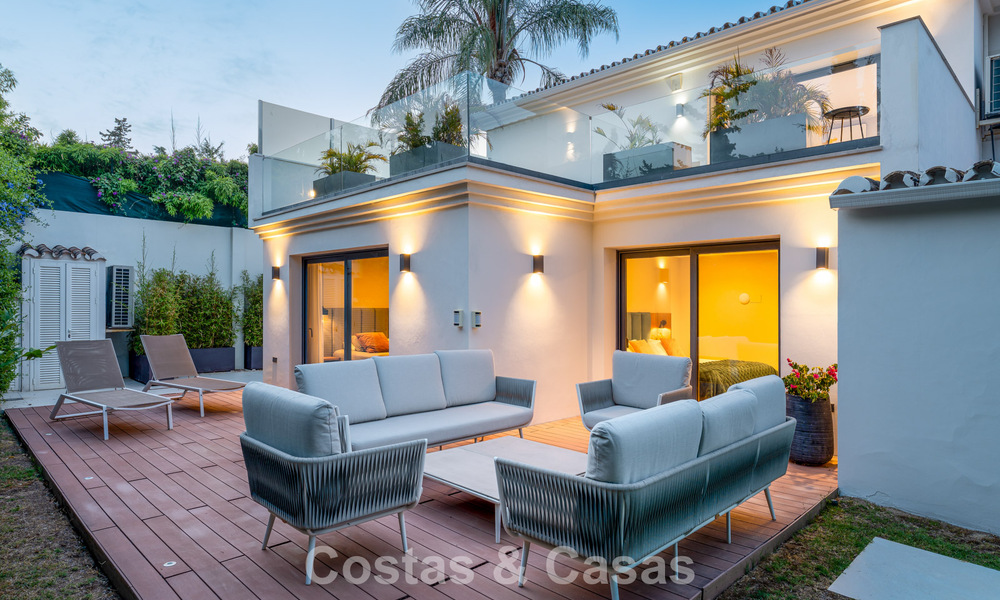 Modern luxury villa with heated swimming pool for sale in Nueva Andalucía's Golf Valley, Marbella 801945