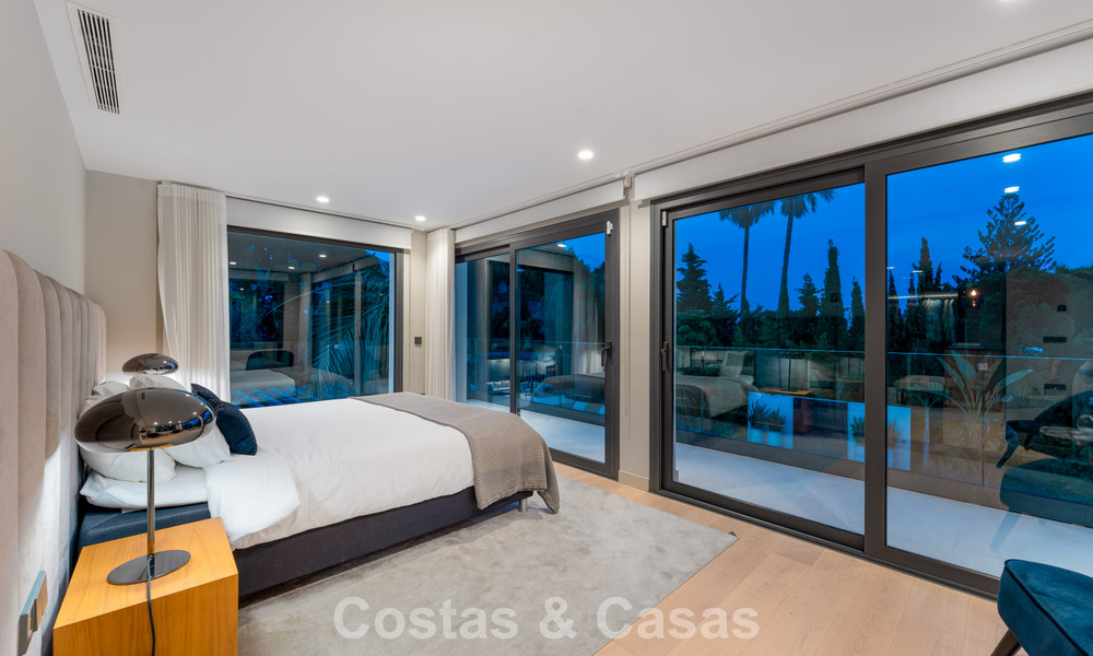 Modern luxury villa with heated swimming pool for sale in Nueva Andalucía's Golf Valley, Marbella 801951