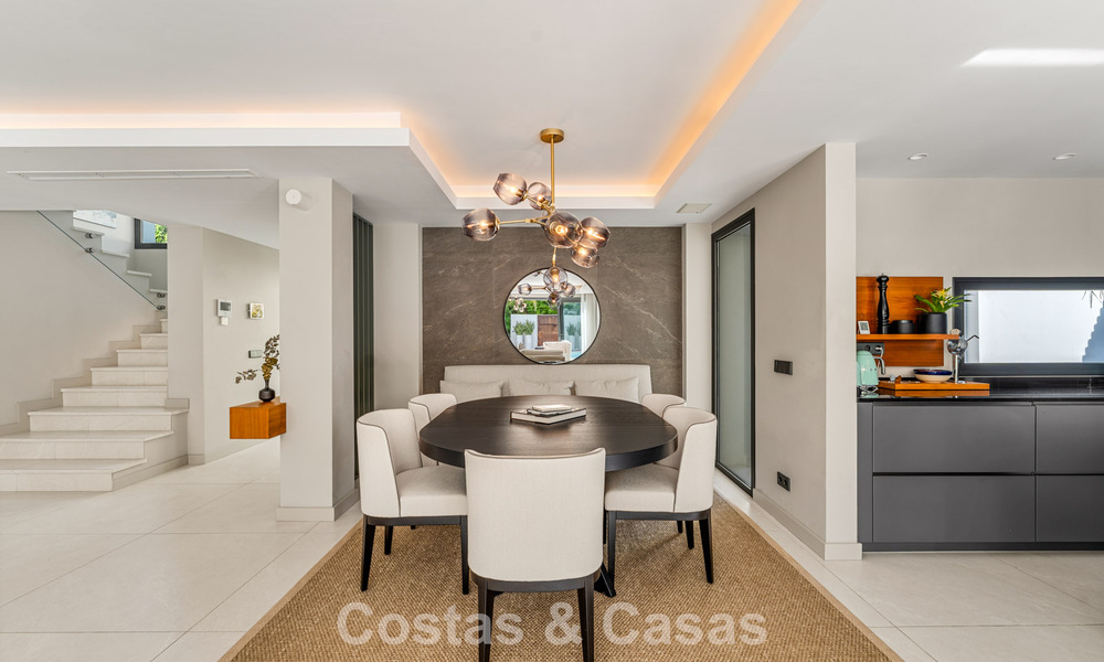 Modern luxury villa with heated swimming pool for sale in Nueva Andalucía's Golf Valley, Marbella 801963