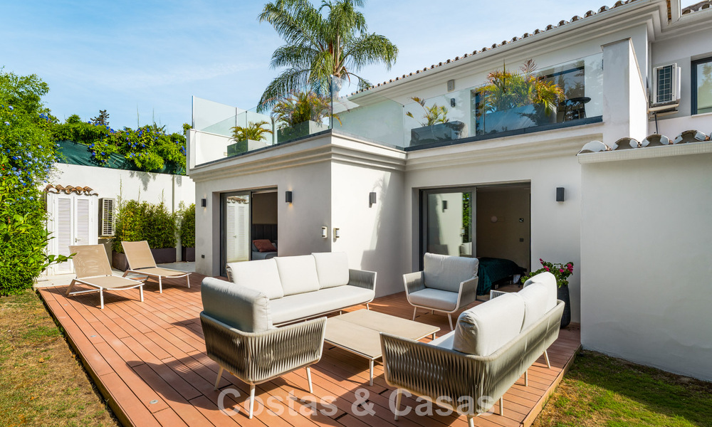 Modern luxury villa with heated swimming pool for sale in Nueva Andalucía's Golf Valley, Marbella 801977