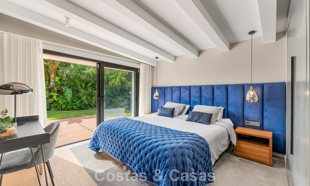 Modern luxury villa with heated swimming pool for sale in Nueva Andalucía's Golf Valley, Marbella 801978