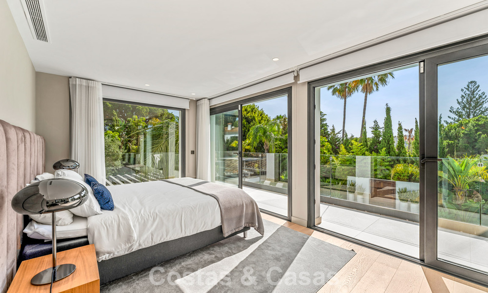 Modern luxury villa with heated swimming pool for sale in Nueva Andalucía's Golf Valley, Marbella 801982