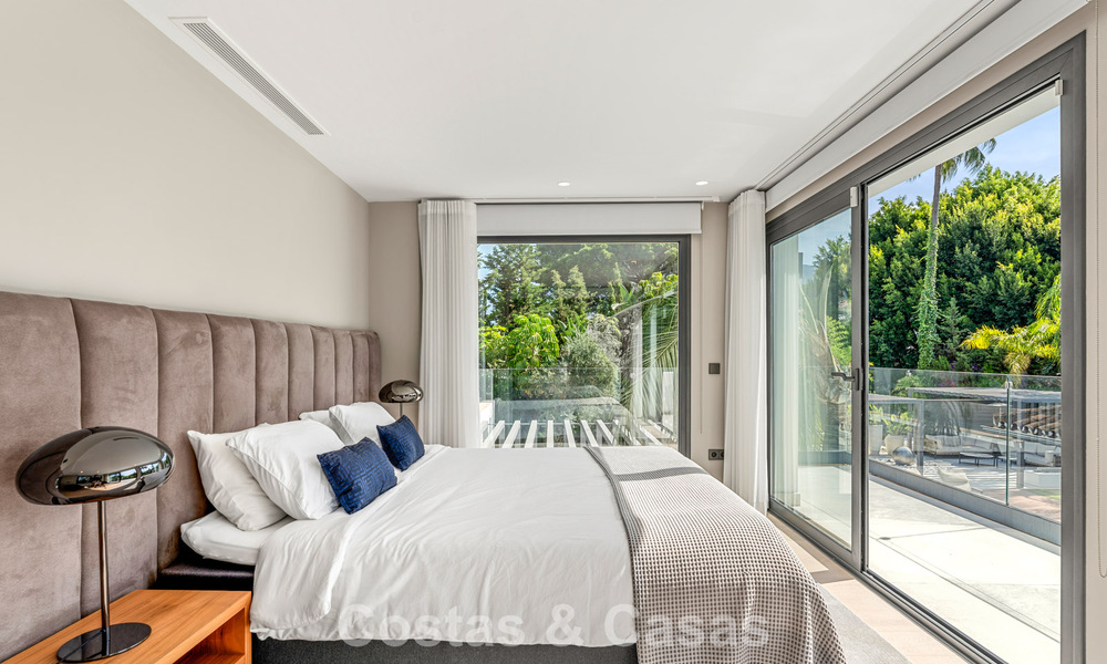 Modern luxury villa with heated swimming pool for sale in Nueva Andalucía's Golf Valley, Marbella 801983