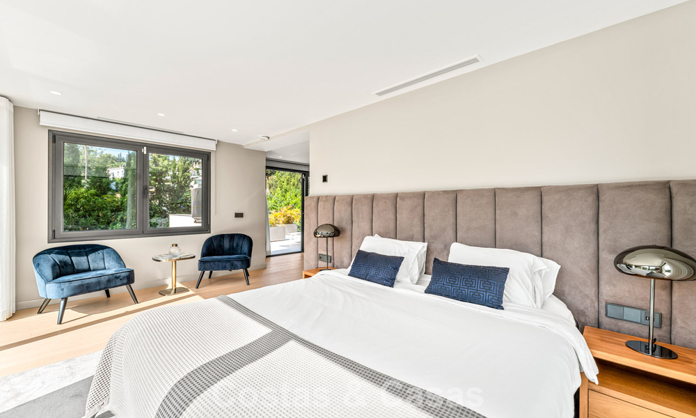 Modern luxury villa with heated swimming pool for sale in Nueva Andalucía's Golf Valley, Marbella 801984