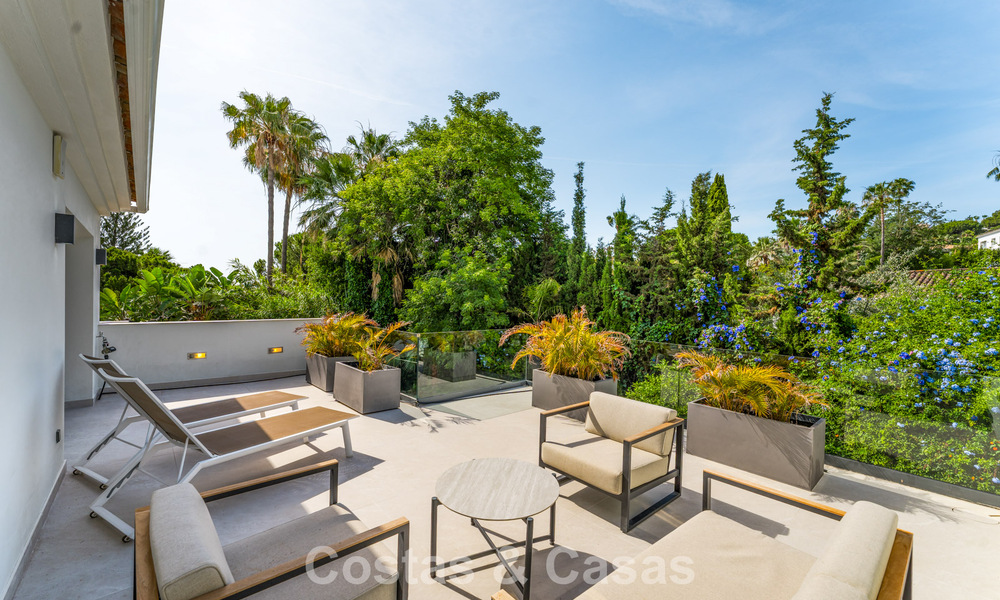 Modern luxury villa with heated swimming pool for sale in Nueva Andalucía's Golf Valley, Marbella 801993