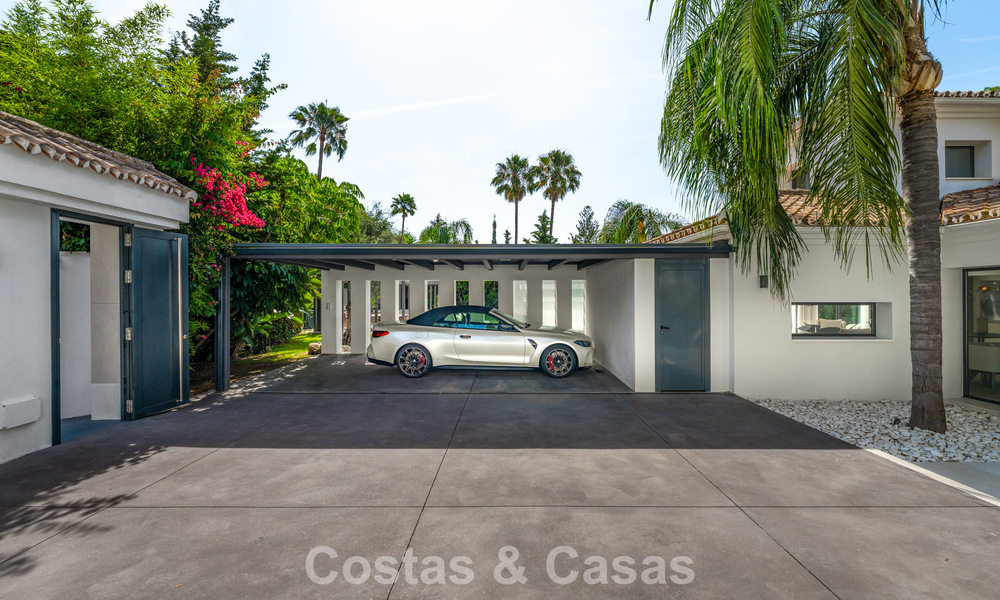 Modern luxury villa with heated swimming pool for sale in Nueva Andalucía's Golf Valley, Marbella 801994