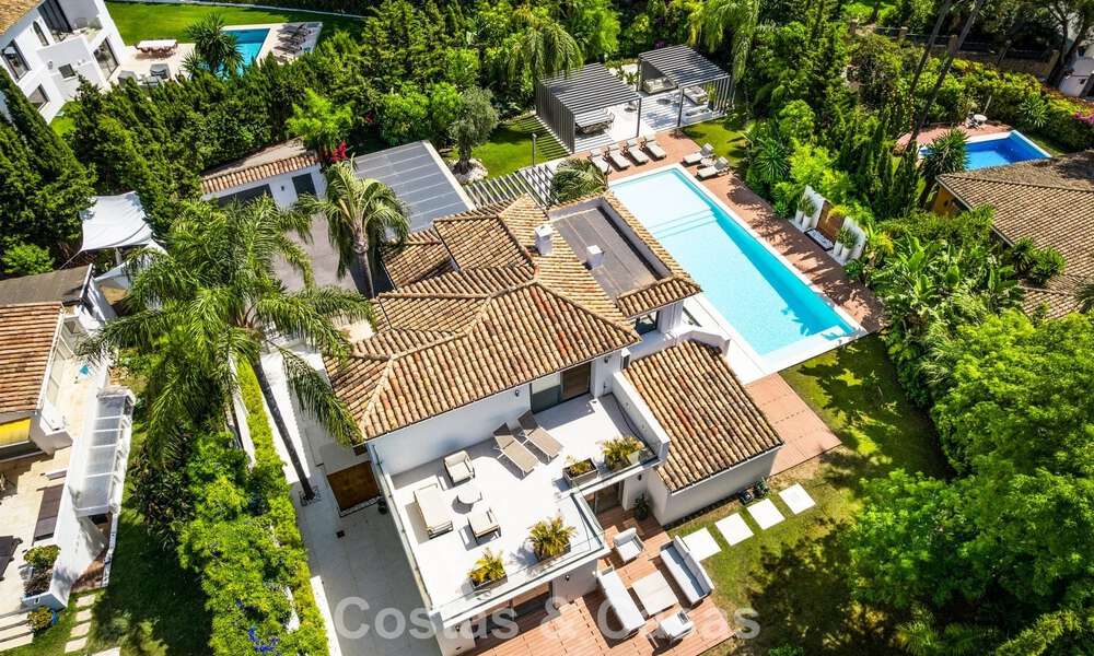 Modern luxury villa with heated swimming pool for sale in Nueva Andalucía's Golf Valley, Marbella 801997
