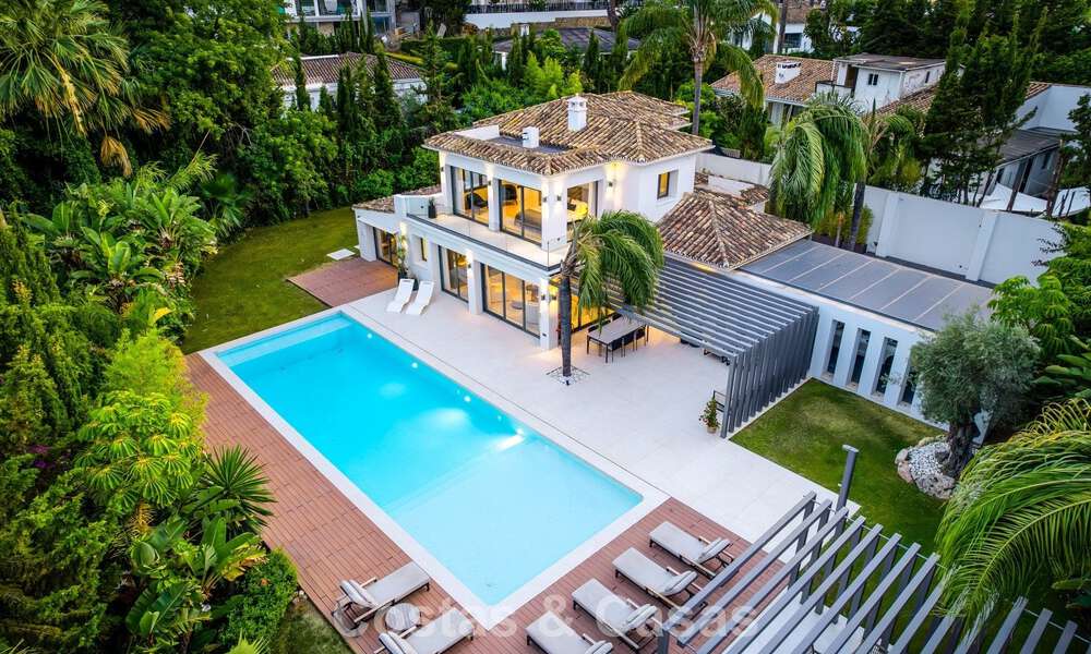 Modern luxury villa with heated swimming pool for sale in Nueva Andalucía's Golf Valley, Marbella 802007
