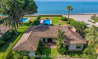 Beachfront renovation villa with exceptional potential for sale on the new golden mile between Marbella and Estepona 802011 