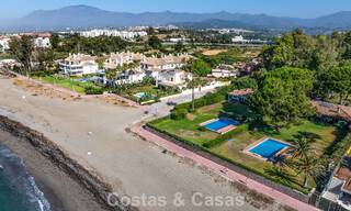 Beachfront renovation villa with exceptional potential for sale on the new golden mile between Marbella and Estepona 802013 